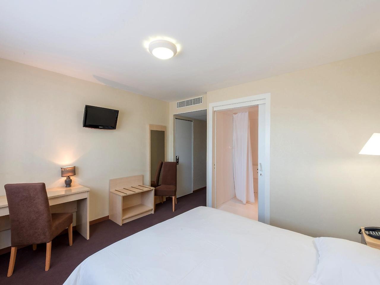 Cit'Hotel Talencia Thouars Exterior foto