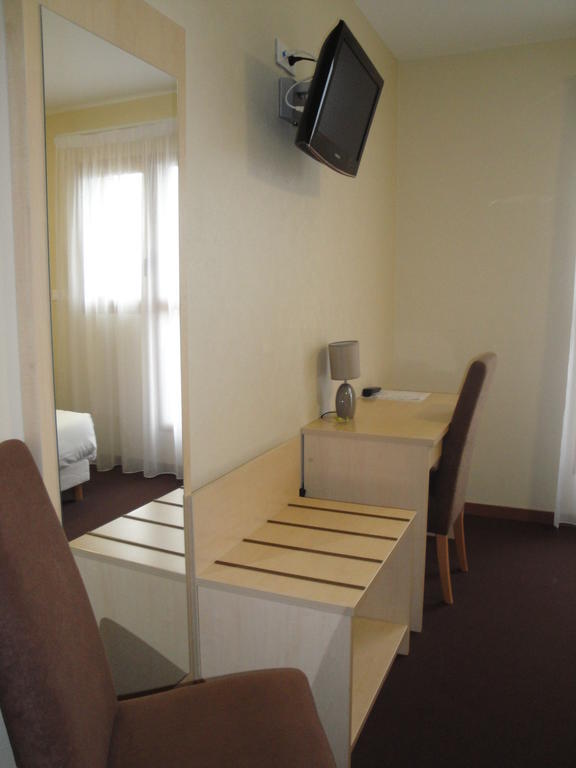 Cit'Hotel Talencia Thouars Zimmer foto