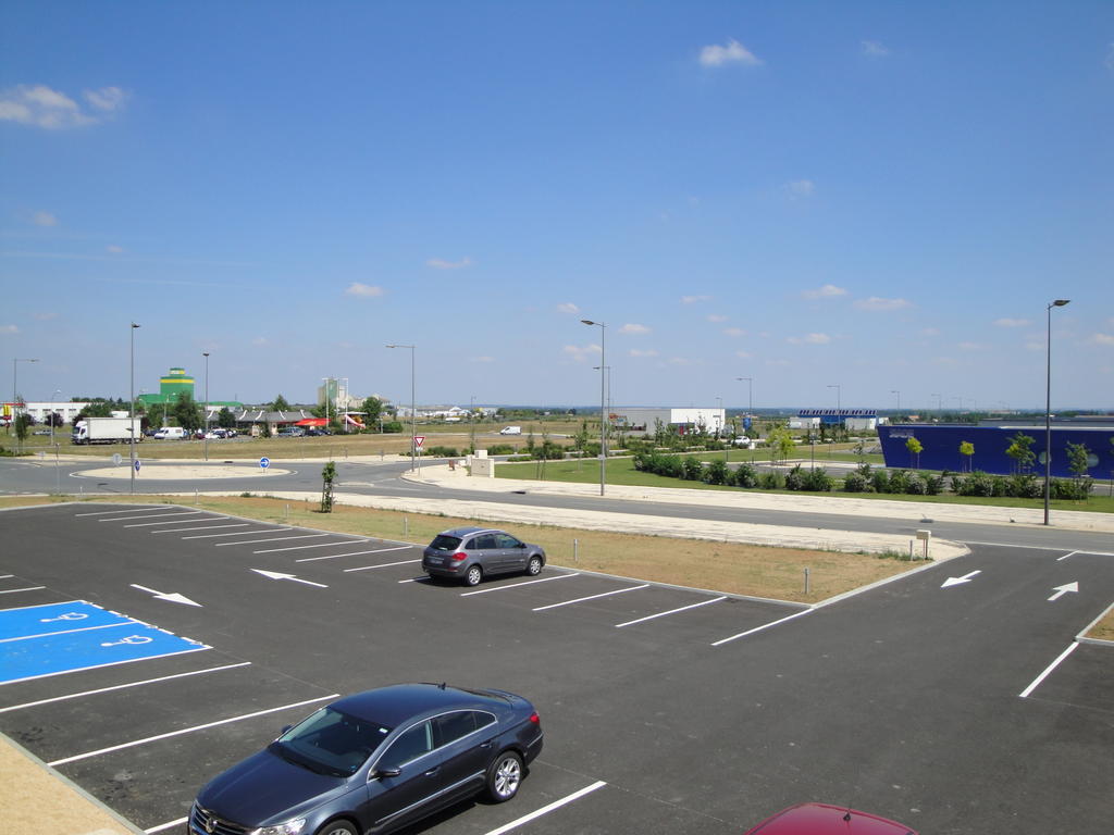 Cit'Hotel Talencia Thouars Exterior foto